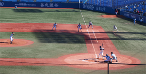 東海大菅生と対戦する静高